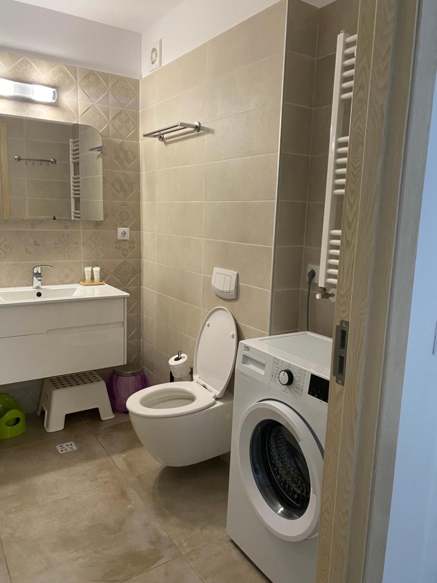 Andreve Apartment By Onix Blue Mamaia Nord, Baby Friendly, Private Parking Navodari Ngoại thất bức ảnh